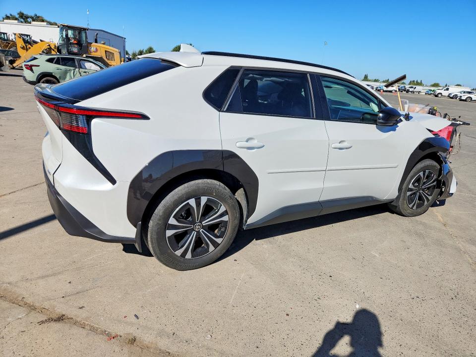 62839186 :رقم المزاد ، JTMABACA8PA022048 vin ، 2023 Toyota Bz4x مزاد بيع