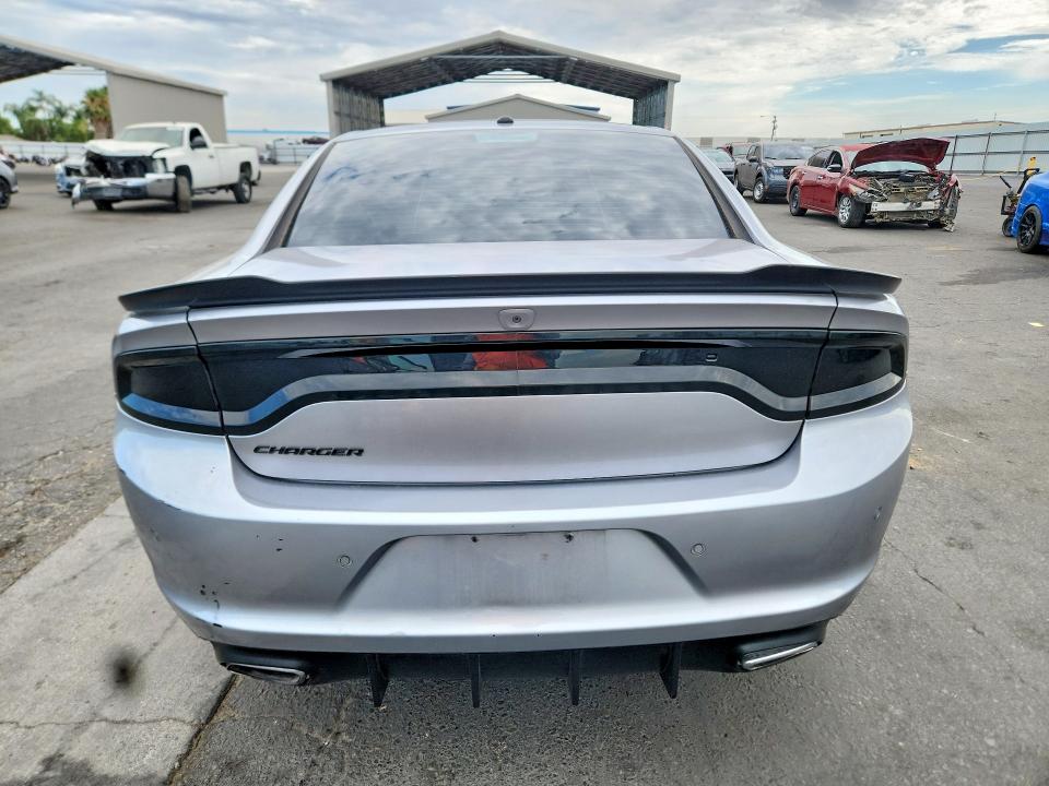 61949716 :رقم المزاد ، 2C3CDXBGXJH163910 vin ، 2018 Dodge Charger مزاد بيع
