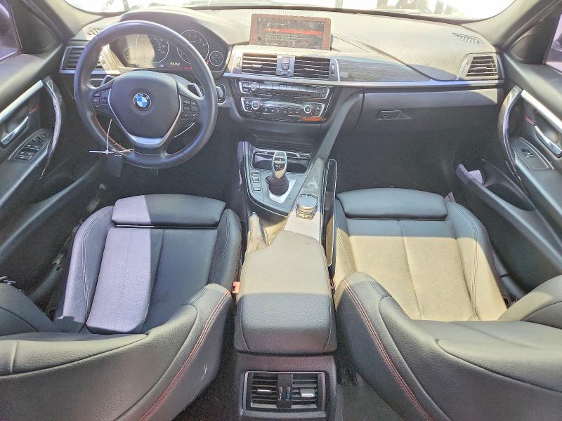 62383206 :رقم المزاد ، WBA8B9G51JNU96012 vin ، 2018 Bmw 330 مزاد بيع
