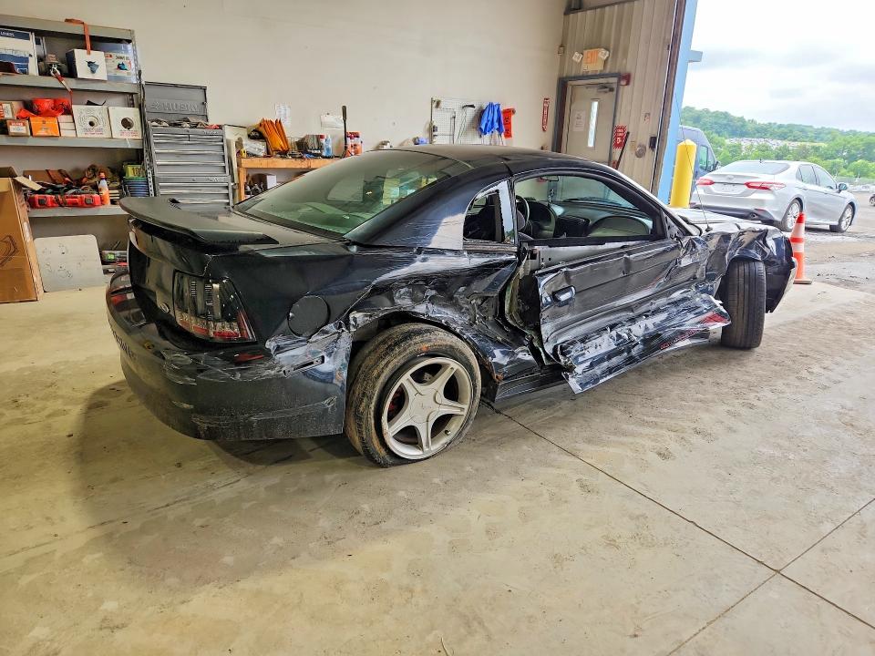 59633856 :رقم المزاد ، 1FAFP40664F214243 vin ، 2004 Ford Mustang مزاد بيع