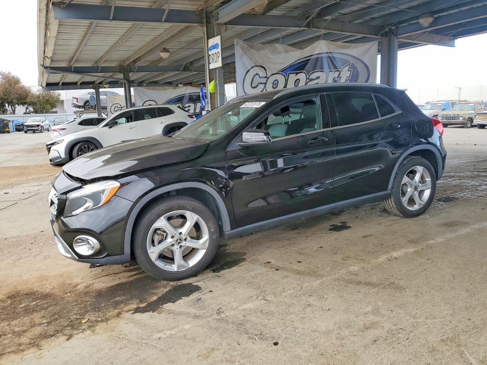 2018 Mercedes-benz Gla მანქანა იყიდება აუქციონზე, vin: WDCTG4GB7JJ421999, აუქციონის ნომერი: 62722376