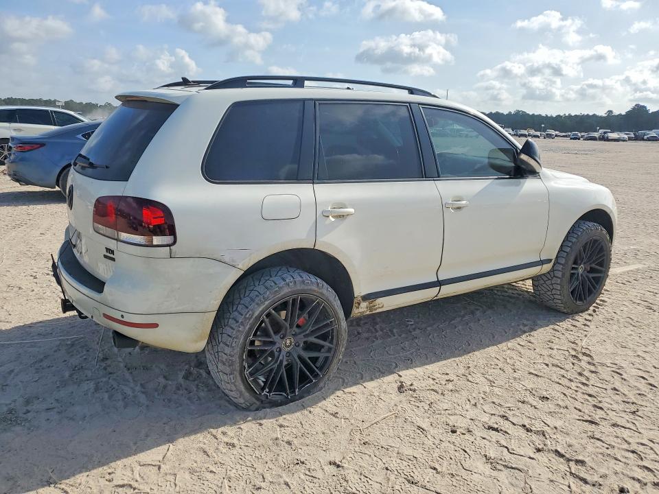 Продажа на аукционе авто 2010 Volkswagen Touareg, vin: WVGFK7A93AD000946, номер лота: 62820106