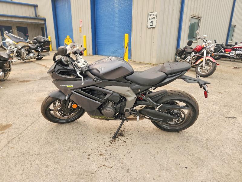 2025 Triumph Motorcycle Daytona მანქანა იყიდება აუქციონზე, vin: SMTL23UF4STBU2316, აუქციონის ნომერი: 61542486
