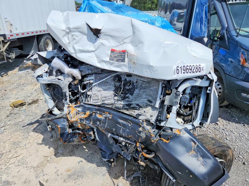 61969286 :رقم المزاد ، 1FD0X5HT0MED99844 vin ، 2021 Ford F550 مزاد بيع