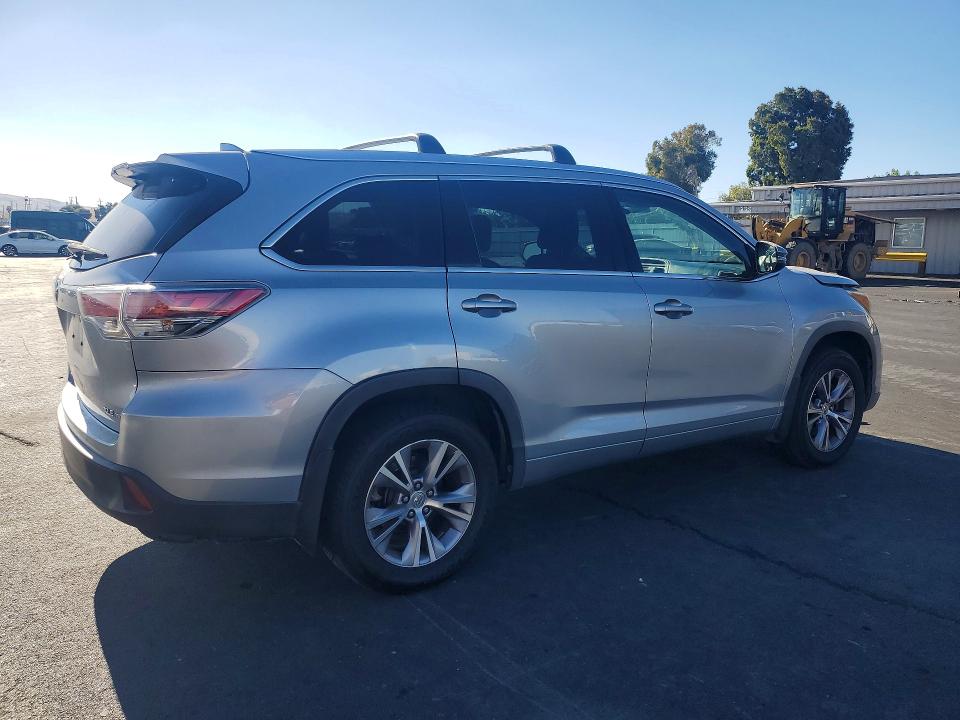 Продажа на аукционе авто 2015 Toyota Highlander, vin: 5TDJKRFH7FS113417, номер лота: 62480686
