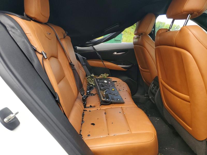 60399536 :رقم المزاد ، 1GYFZFR44MF017762 vin ، 2021 Cadillac Xt4 مزاد بيع