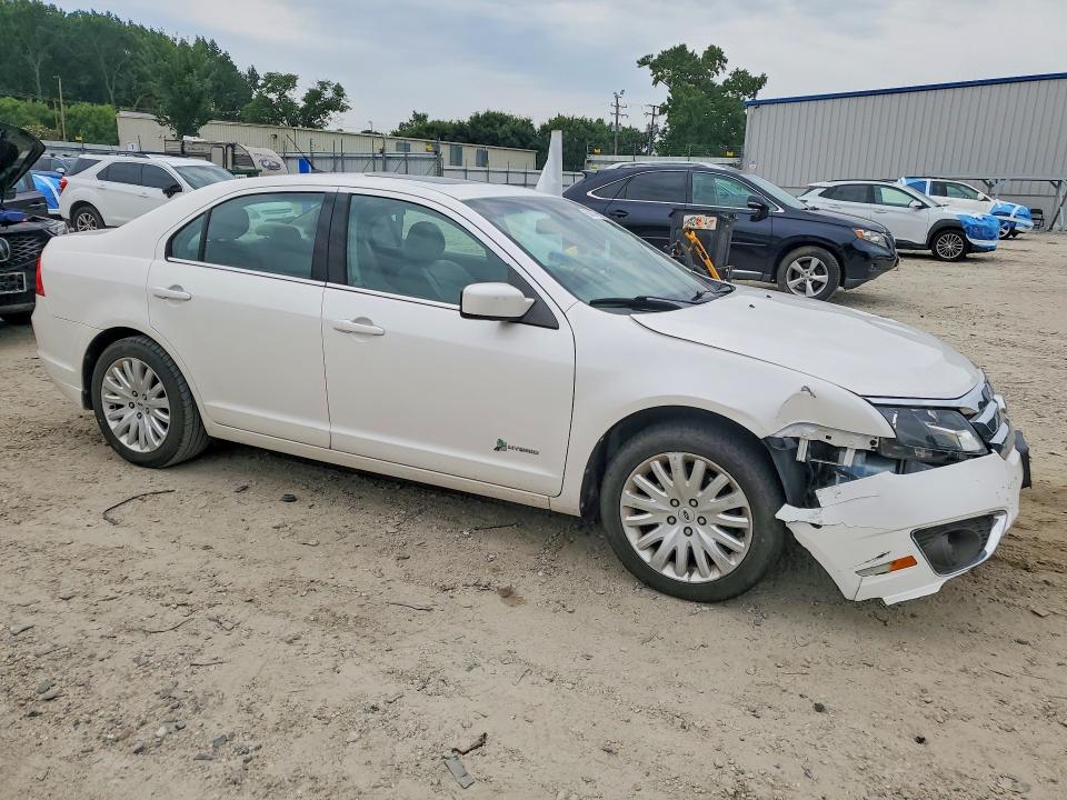 63017786 :رقم المزاد ، 3FADP0L36CR228341 vin ، 2012 Ford Fusion مزاد بيع