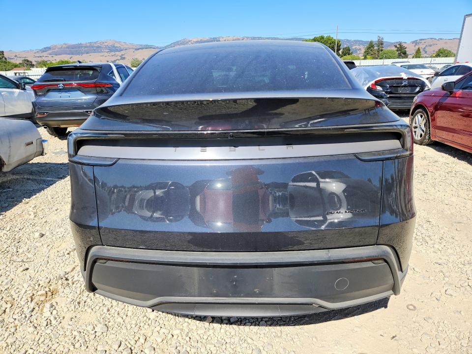 60131106 :رقم المزاد ، 7SAYGDEE4TF580145 vin ، 2026 Tesla Model Y مزاد بيع