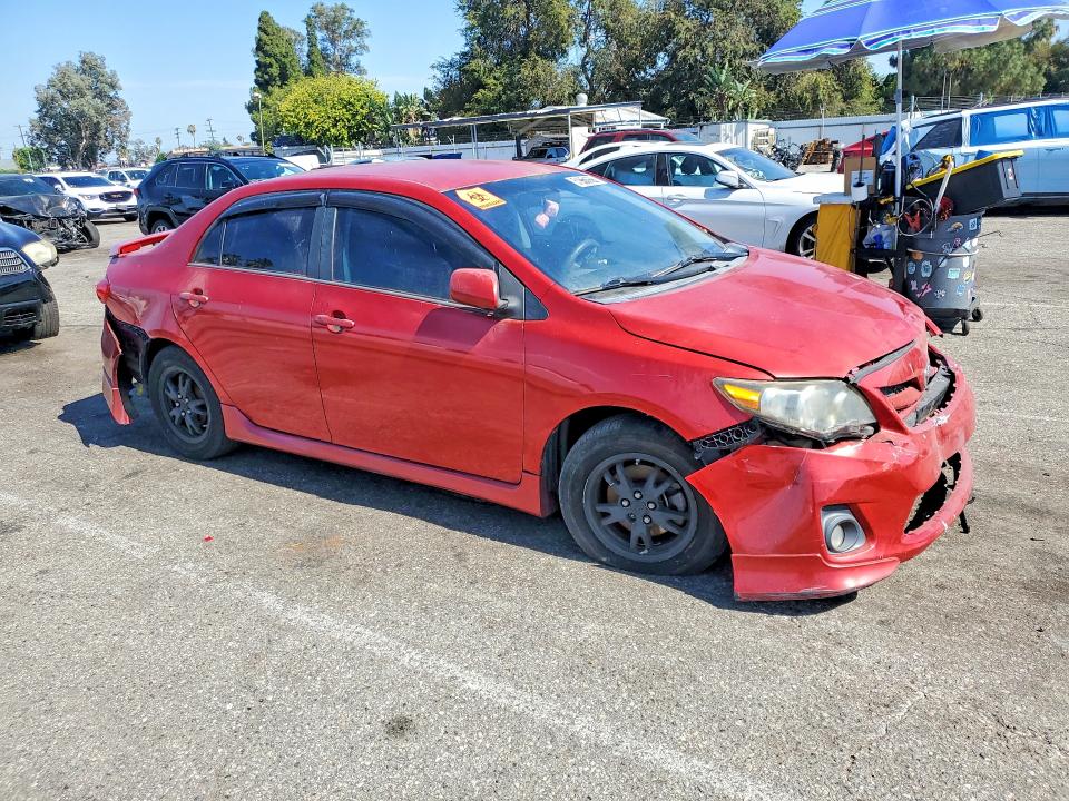 61951756 :رقم المزاد ، 5YFBU4EE1DP195174 vin ، 2013 Toyota Corolla مزاد بيع
