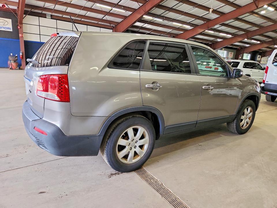 62386966 :رقم المزاد ، 5XYKT3A19DG355290 vin ، 2013 Kia Sorento مزاد بيع