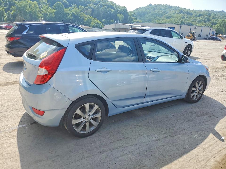 2013 Hyundai Accent მანქანა იყიდება აუქციონზე, vin: KMHCU5AE5DU074873, აუქციონის ნომერი: 59671656