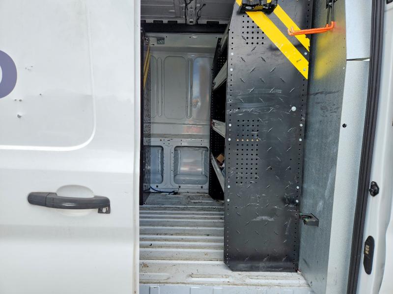 61751856 :رقم المزاد ، 1FTBR1CG5NKA39966 vin ، 2022 Ford Transit مزاد بيع