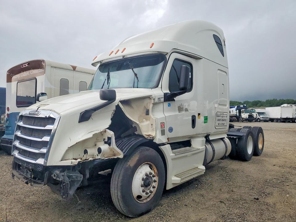 Auction sale of the 2018 Freightliner Cascadia, vin: 3AKJHHDR7JSKC8414, lot number: 60766966