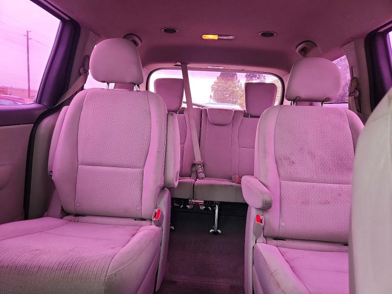 Продаж на аукціоні авто 2016 Kia Sedona, vin: KNDMA5C15G6112087, номер лоту: 59686716