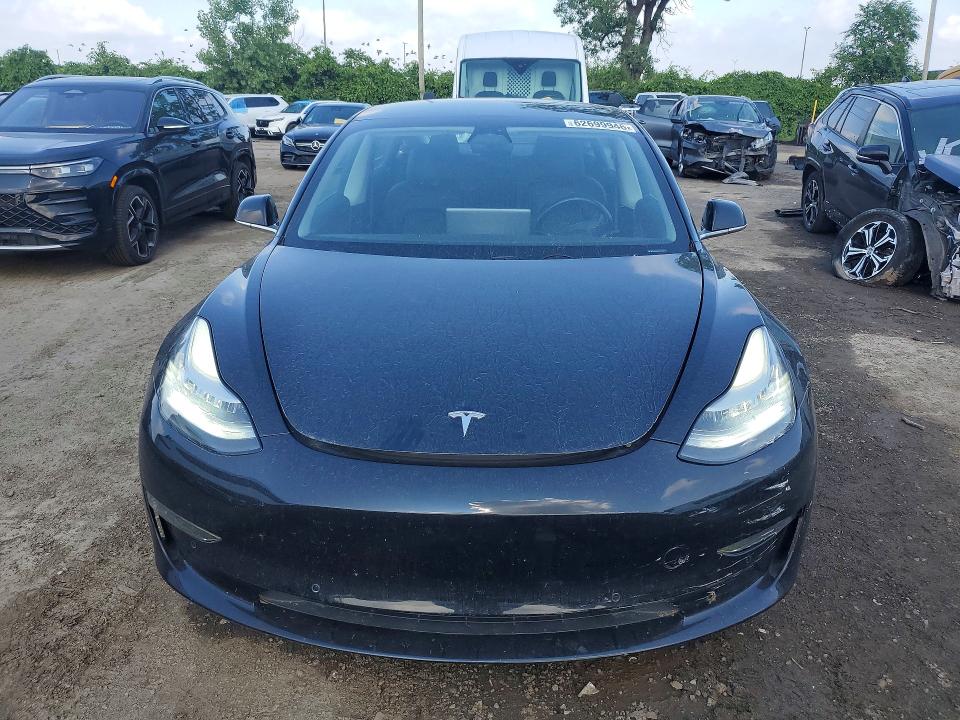 Продажа на аукционе авто 2018 Tesla Model 3, vin: 5YJ3E1EA2JF171468, номер лота: 62699946