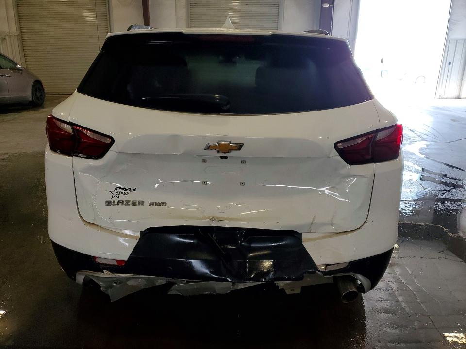 61129536 :رقم المزاد ، 3GNKBHRS7LS700477 vin ، 2020 Chevrolet Blazer مزاد بيع