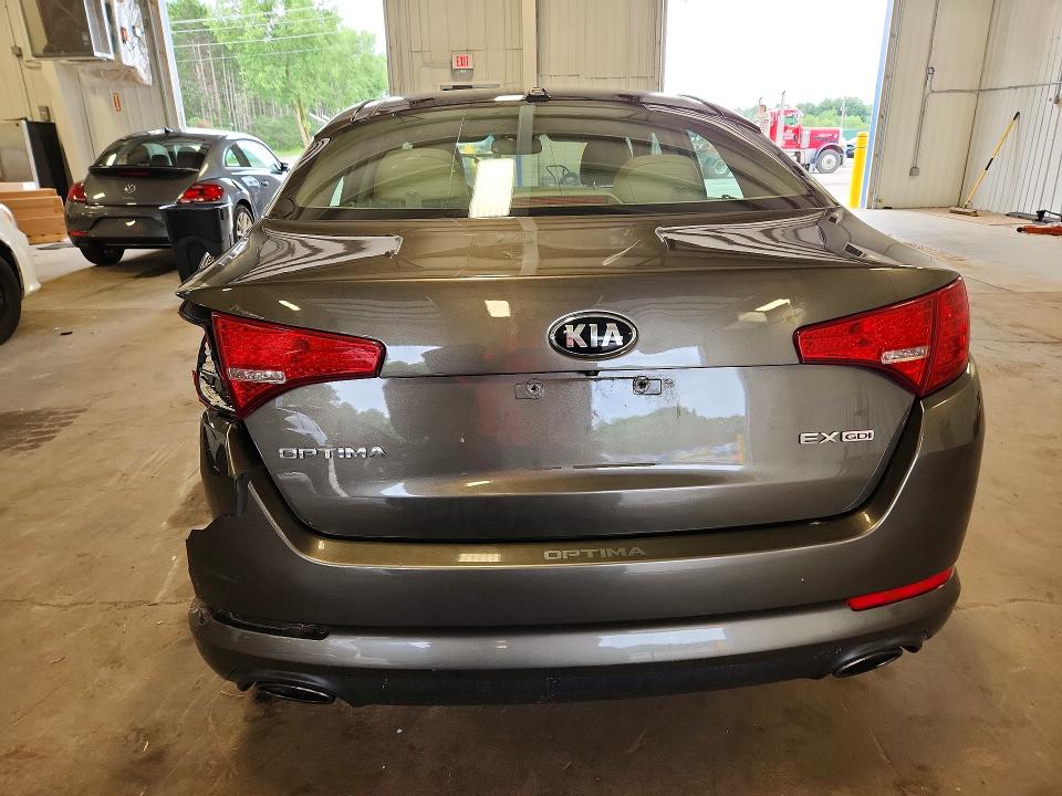 2013 Kia Optima მანქანა იყიდება აუქციონზე, vin: 5XXGN4A79DG137316, აუქციონის ნომერი: 59800636