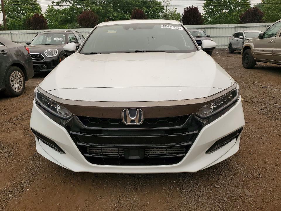 Auction sale of the 2018 Honda Accord, vin: 1HGCV2F35JA007714, lot number: 60486956