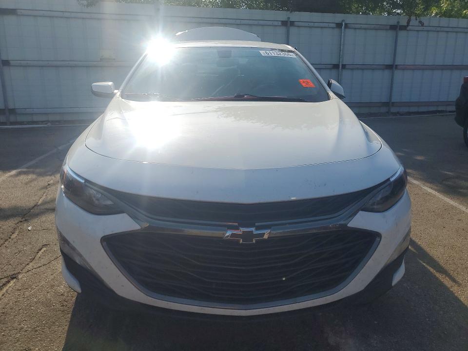 Продажа на аукционе авто 2022 Chevrolet Malibu, vin: 1G1ZD5STXNF185526, номер лота: 61132366