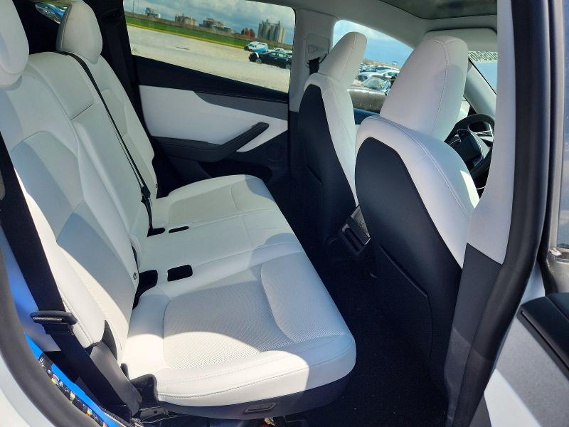 2026 Tesla Model Y მანქანა იყიდება აუქციონზე, vin: 7SAYGDEE8TA396999, აუქციონის ნომერი: 57505846