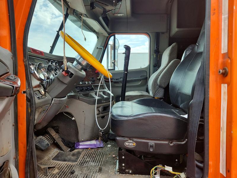Продажа на аукционе авто 2007 Freightliner Cst120, vin: 1FUJBBCG57LW33453, номер лота: 62445236