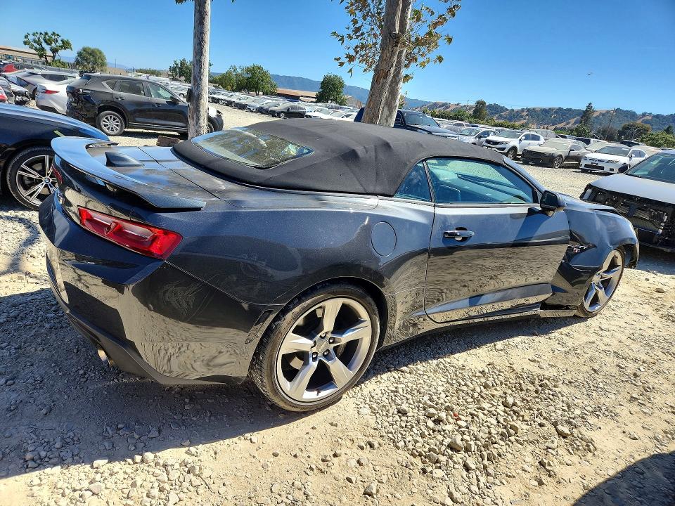 62654136 :رقم المزاد ، 1G1FF3D74H0171453 vin ، 2017 Chevrolet Camaro مزاد بيع