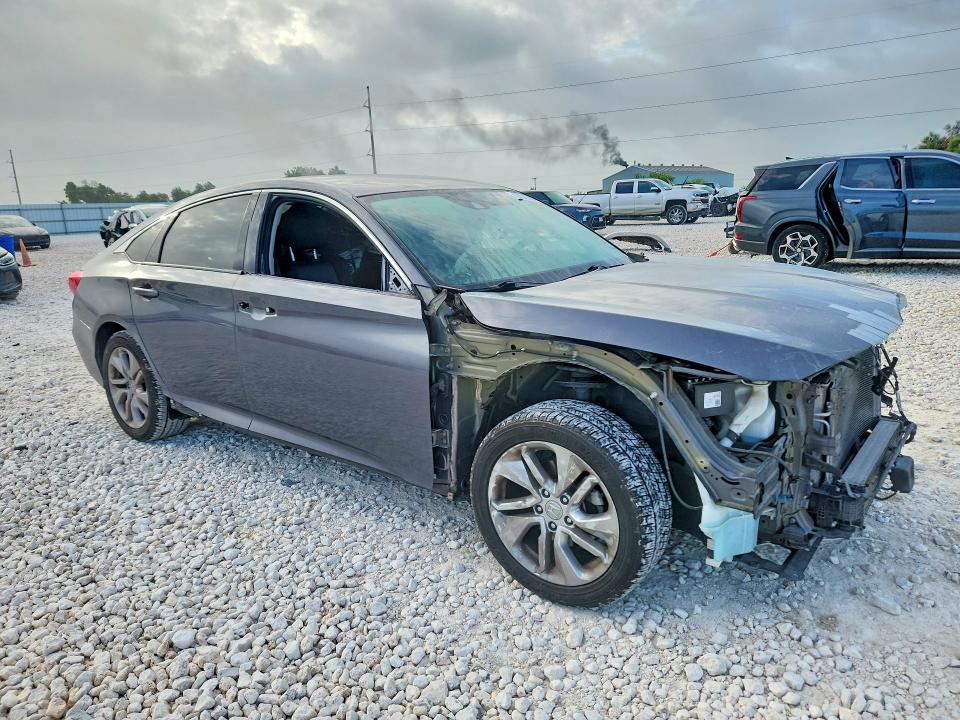 58989546 :رقم المزاد ، 1HGCV1F15JA064469 vin ، 2018 Honda Accord مزاد بيع