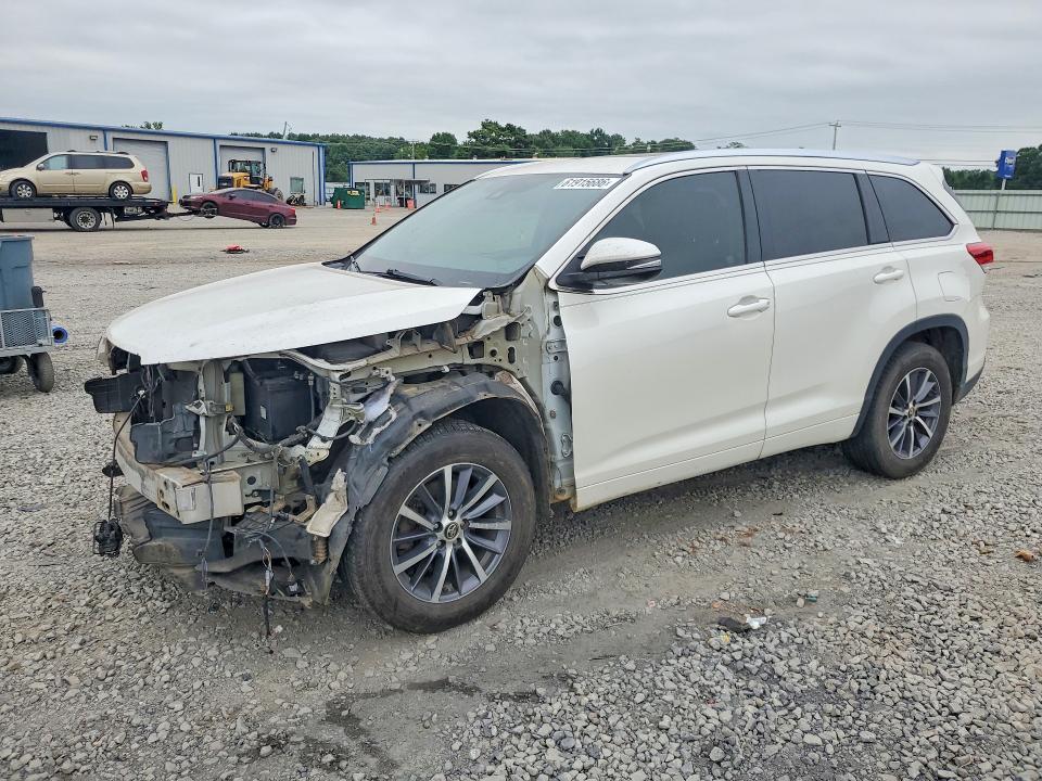 Aukcja sprzedaży 2017 Toyota Highlander, vin: 5TDKZRFHXHS517573, numer aukcji: 61915686
