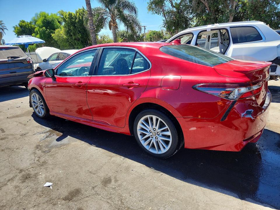 Продаж на аукціоні авто 2022 Toyota Camry, vin: 4T1G11AK2NU011188, номер лоту: 61870486