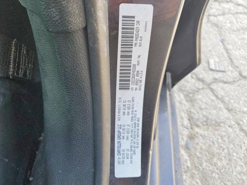 61422396 :رقم المزاد ، 1C3CCCBG3FN522282 vin ، 2015 Chrysler 200 مزاد بيع