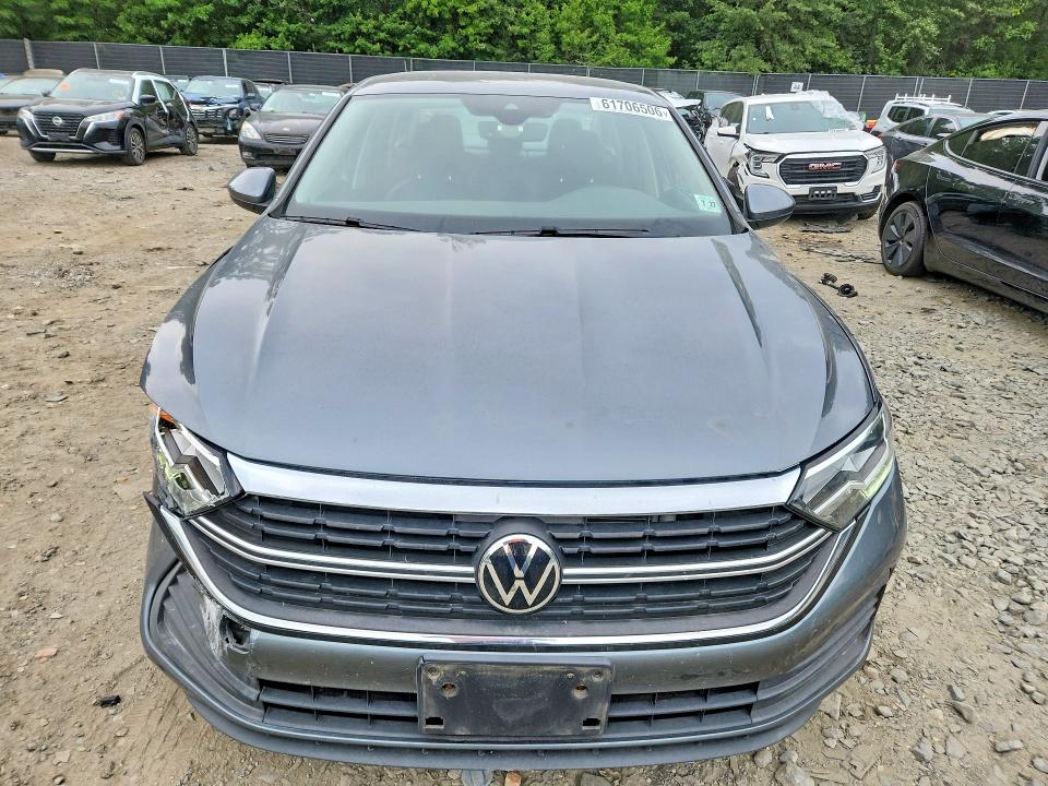 61706506 :رقم المزاد ، 3VWEM7BU6NM019785 vin ، 2022 Volkswagen Jetta مزاد بيع
