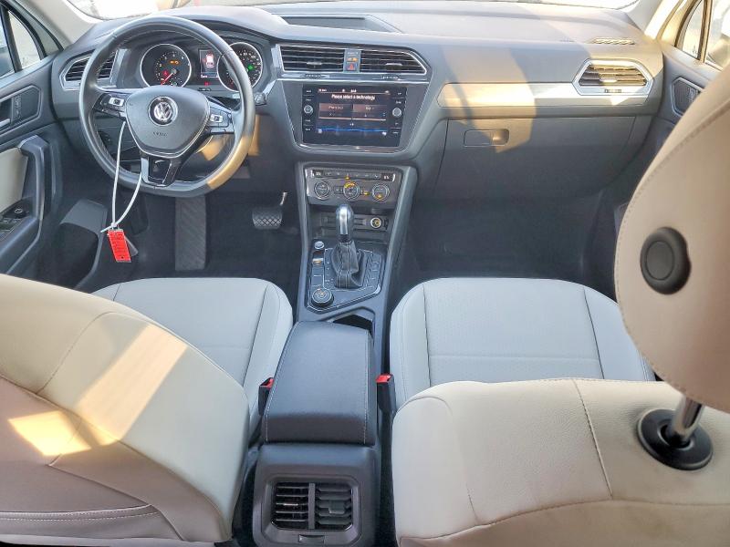 60946526 :رقم المزاد ، 3VV2B7AX5MM086613 vin ، 2021 Volkswagen Tiguan مزاد بيع
