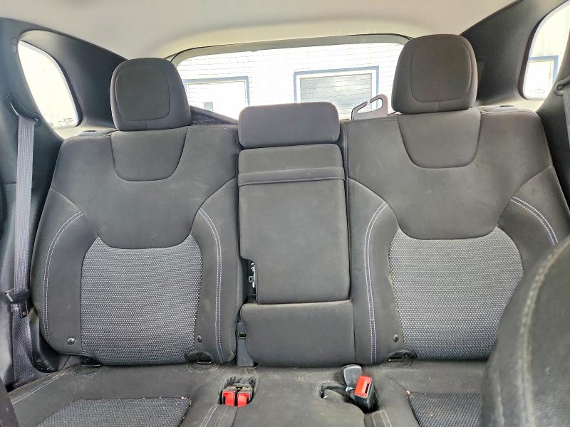 61748836 :رقم المزاد ، 1C4PJLCB7KD215560 vin ، 2019 Jeep Cherokee مزاد بيع