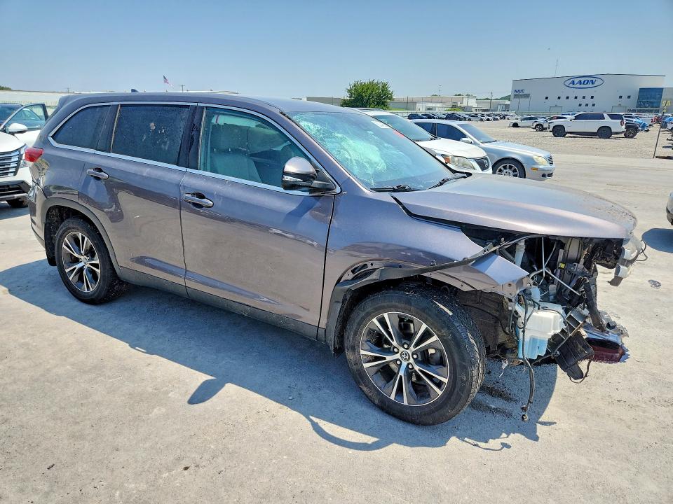 2019 Toyota Highlander მანქანა იყიდება აუქციონზე, vin: 5TDBZRFH4KS954640, აუქციონის ნომერი: 62044886