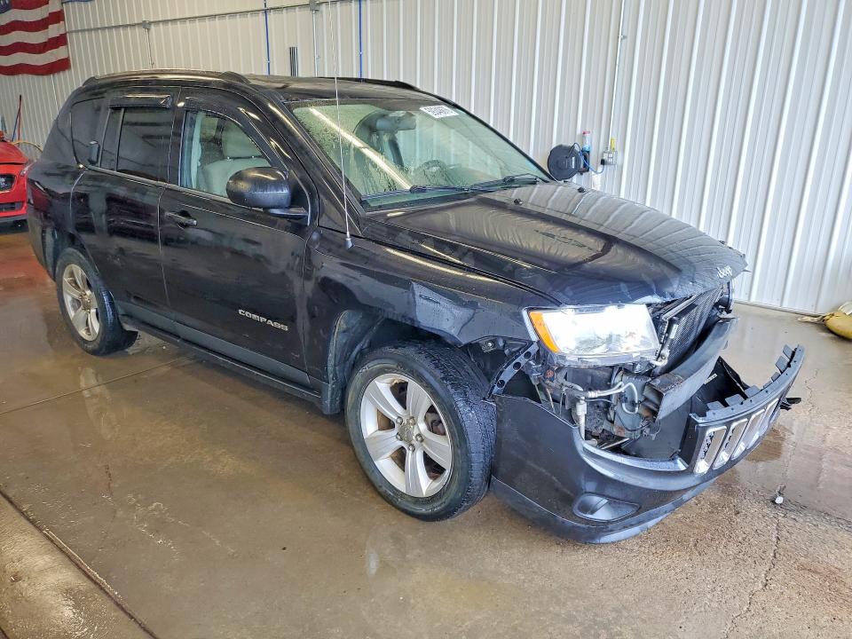 59348876 :رقم المزاد ، 1J4NF1FBXBD159391 vin ، 2011 Jeep Compass مزاد بيع