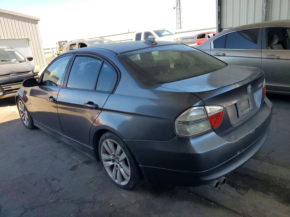 2006 Bmw 325 მანქანა იყიდება აუქციონზე, vin: WBAVB13556KR62222, აუქციონის ნომერი: 63250316
