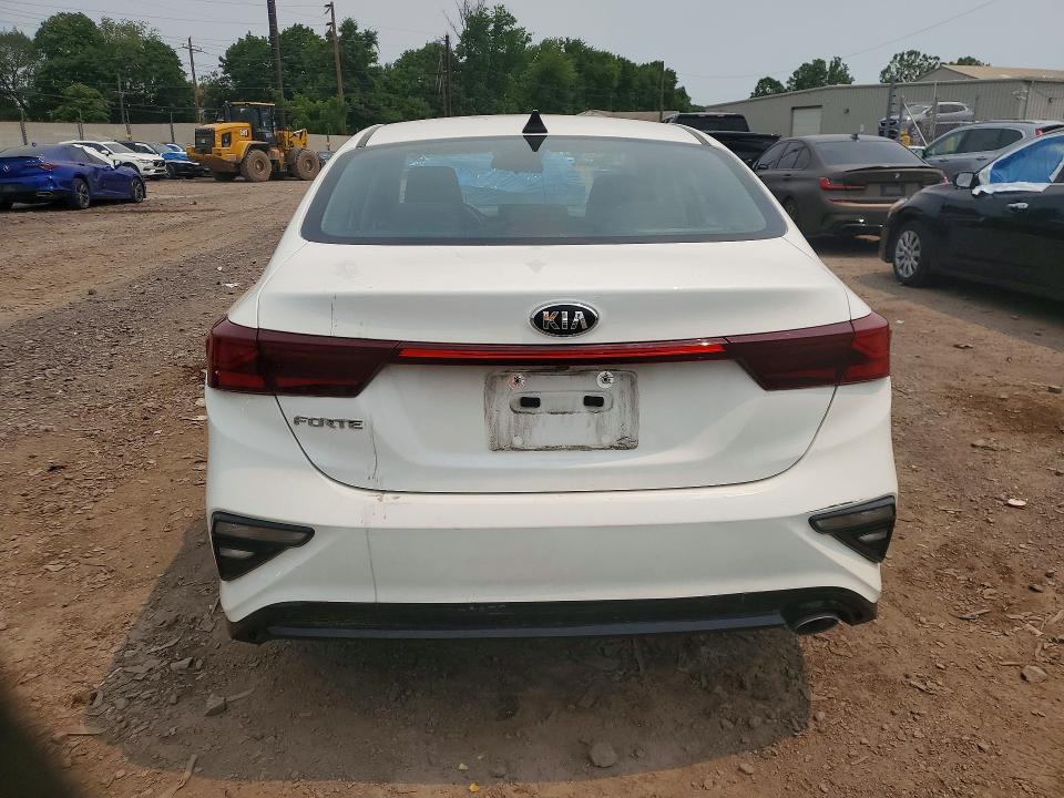 60695756 :رقم المزاد ، 3KPF24AD6ME292263 vin ، 2021 Kia Forte مزاد بيع