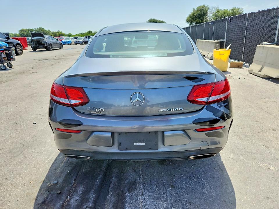 60671196 :رقم المزاد ، WDDWJ4JBXHF520428 vin ، 2017 Mercedes-benz C مزاد بيع