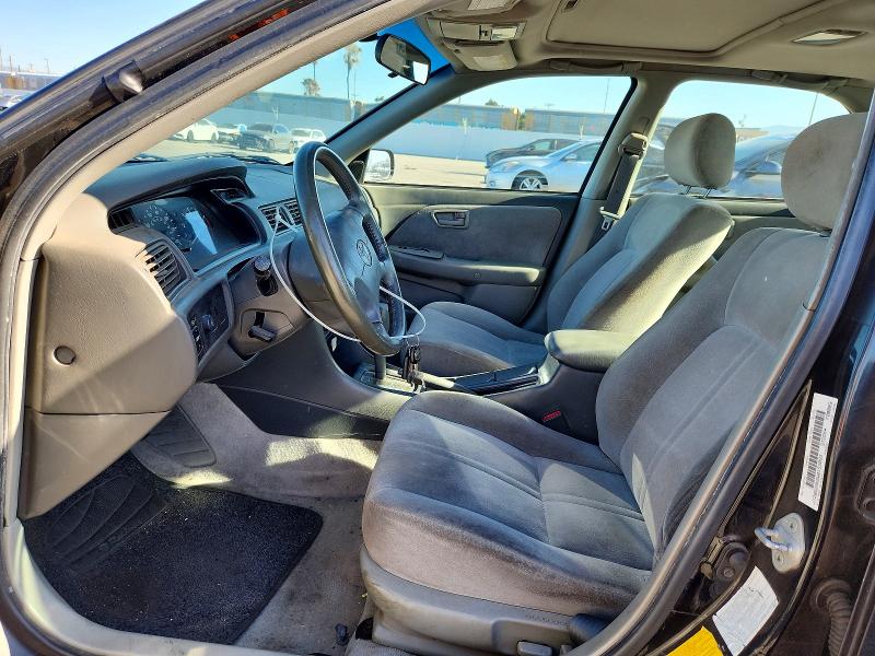 60069546 :رقم المزاد ، JT2BG28K2W0152093 vin ، 1998 Toyota Camry مزاد بيع