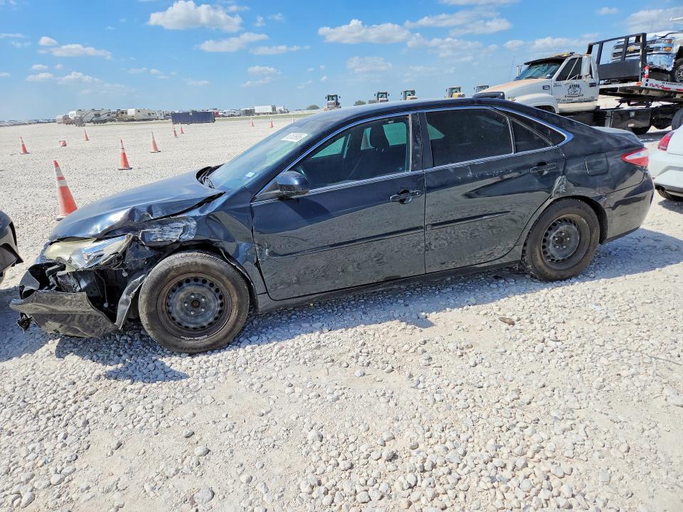 62539986 :رقم المزاد ، 4T1BF1FK4HU617648 vin ، 2017 Toyota Camry مزاد بيع