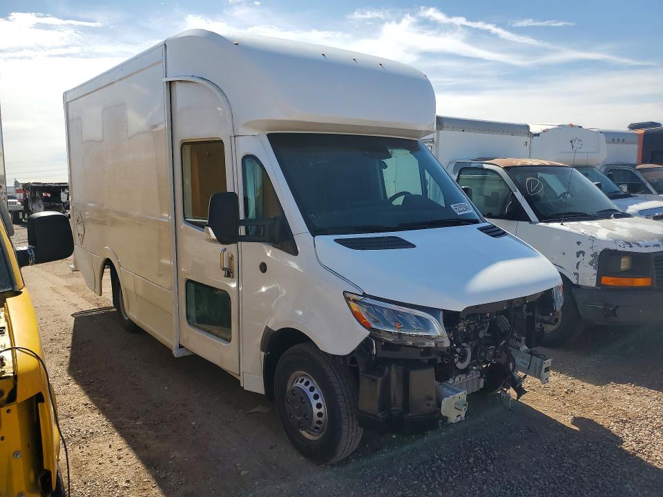 62352846 :رقم المزاد ، W1X9K2312PN227527 vin ، 2023 Mercedes-benz Sprinter مزاد بيع