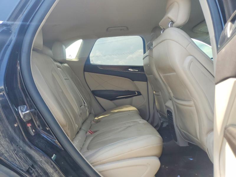 60454186 :رقم المزاد ، 5LMCJ2C96HUL27659 vin ، 2017 Lincoln Mkc مزاد بيع