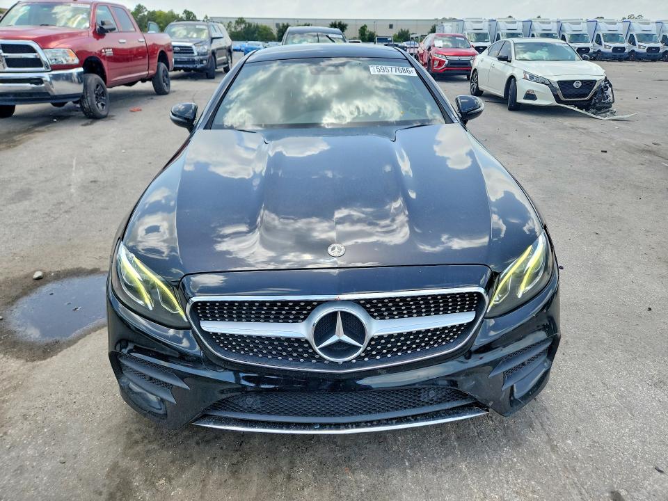 59577686 :رقم المزاد ، WDD1J6FB1JF053971 vin ، 2018 Mercedes-benz E مزاد بيع