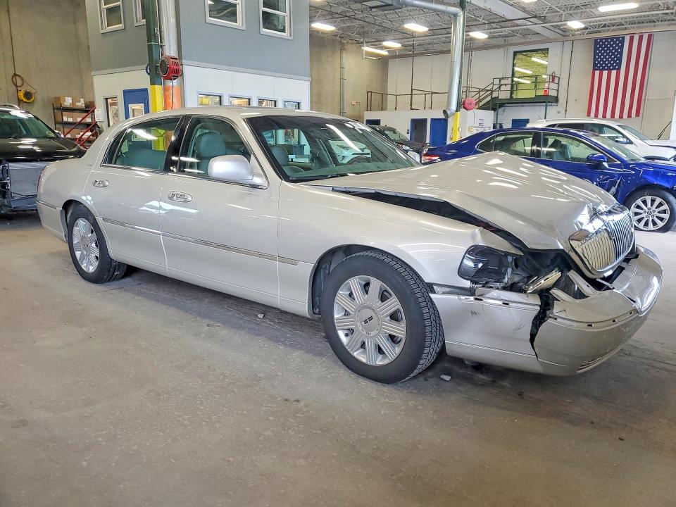Aukcja sprzedaży 2004 Lincoln Town Car, vin: 1LNHM83W24Y621135, numer aukcji: 59009986