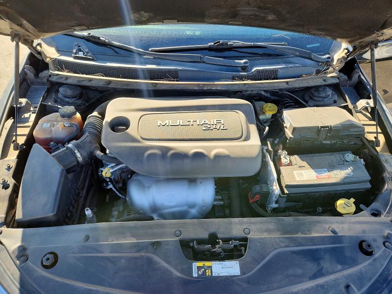 59946596 :رقم المزاد ، 1C3CCCAB8GN124041 vin ، 2016 Chrysler 200 مزاد بيع
