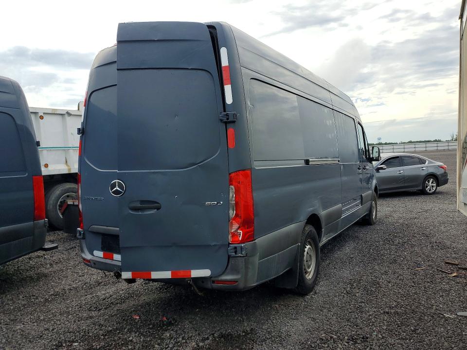 61849046 :رقم المزاد ، WD4PF1CDXKP112418 vin ، 2019 Mercedes-benz Sprinter مزاد بيع