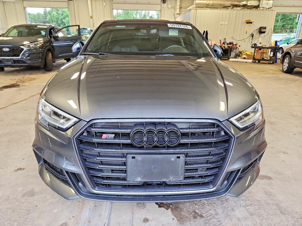 59794126 :رقم المزاد ، WAUB1GFF7J1033869 vin ، 2018 Audi S3 مزاد بيع