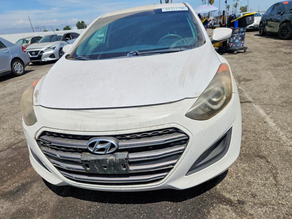 2016 Hyundai Elantra Gt მანქანა იყიდება აუქციონზე, vin: KMHD35LH9GU252092, აუქციონის ნომერი: 62331196