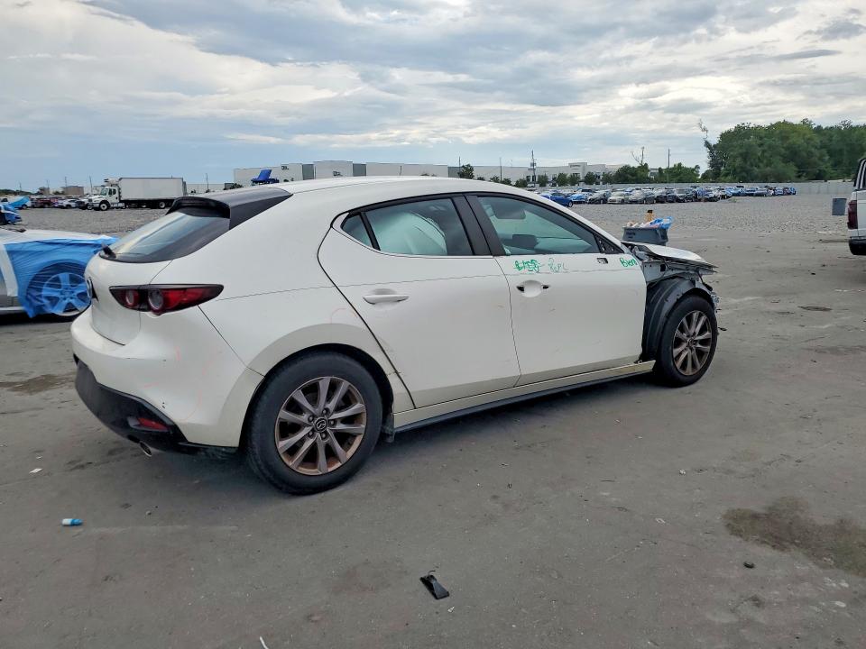 61549286 :رقم المزاد ، JM1BPAJL3M1310467 vin ، 2021 Mazda 3 مزاد بيع