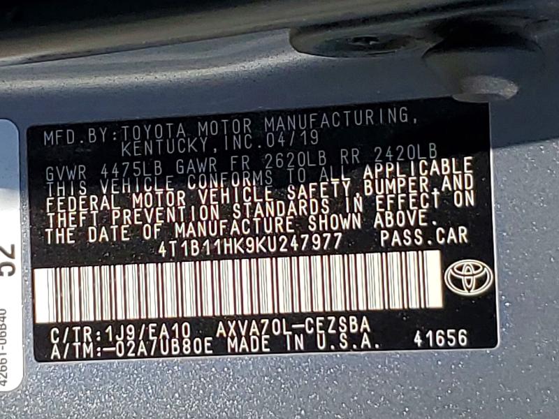 60073426 :رقم المزاد ، 4T1B11HK9KU247977 vin ، 2019 Toyota Camry مزاد بيع